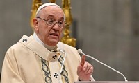Paus Fransiskus Kutuk Serangan Kekerasan di Seluruh Dunia