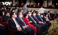 PM Pham Minh Chinh Menghadiri Program Kesenian Istimewa “Keyakinan dan Aspirasi“