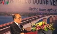 越南国会主席阮生雄出席广南省大海口大桥落成仪式