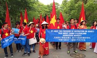 旅居日本越南人反对中国侵犯越南在东海的主权