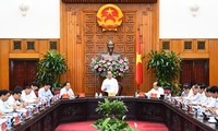 阮春福与清化省领导人举行工作座谈会