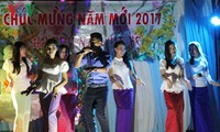 在柬越南留学生迎接新年和春节