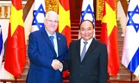 越南政府总理阮春福会见以色列总统鲁文·瑞夫林
