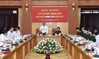 阮春福出席防守区中央指导委员会第一次会议