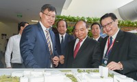 阮春福出席胡志明市高科技园区成立15周年纪念大会
