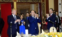 越南国家主席陈大光主持国宴招待美国总统特朗普