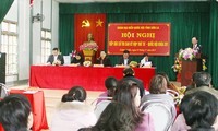 越南国会代表与选民接触