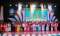 义安省举行“五好大学生”表彰会暨“正月之星”奖颁奖仪式