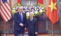 越南领导人欢迎美国总统特朗普