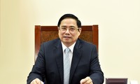 越南政府总理范明政与法国总理通电话