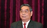 Politburo member Le Hong Anh visits Can Tho city