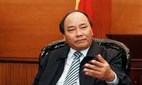 Deputy PM Nguyen Xuan Phuc pays working visit to the North West 