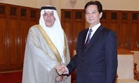 PM Nguyen Tan Dung receives Saudi Arabia Finance Minister