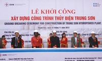 Deputy Prime Minister Hoang Trung Hai directs the construction work of Trung Son