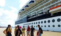 International cruises visit central region during Tet