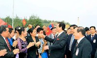 Prime Minister Nguyen Tan Dung visits Houaphan province, Laos