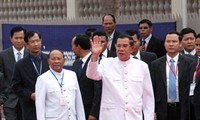 Chairman of the National Assembly of Cambodia pays an official visit to Vietnam