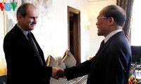 NA Chairman Nguyen Sinh Hung meets Italian PRC leader