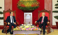 Vietnamese top leaders affirm close Vietnam-Bulgaria bilateral ties 