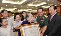 HCMC bestows “Heroic Vietnamese mother” title to 831 women