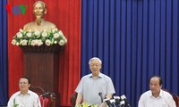 Party leader visits Vu Ban commune, Ha Nam province