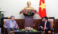 Deputy Prime Minister Pham Binh Minh receives Deputy Secretary of Russian Security Council
