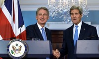 The US, UK consider setting up “buffer zone” to fight IS
