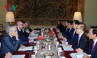 Vietnamese, Belgian Prime Ministers hold talks 