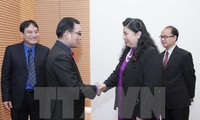 National Assembly's Vice Chairwoman Tong Thi Phong receives Laos, Cambodian youths