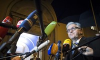 Ukraine talks end without summit date 