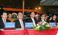NA Chairman Nguyen Sinh Hung attends Quan Ho folksinging program