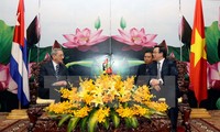 Cuba’s Party delegation visits Vietnam