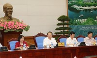 Deputy PM chairs meeting on poverty reduction