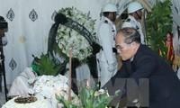 Vietnam’s high-ranking leaders pay tribute to late Cambodian Senate President