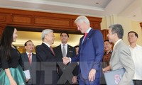 Party and State leaders receive former US President Bill Clinton  
