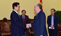 PM Nguyen Tan Dung receives Brazilian Foreign Minister Mauro Luiz Vieira