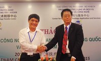 Vietnamese, Chinese firms transfer technology