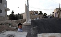 Israel begins constructing security wall in Jerusalem