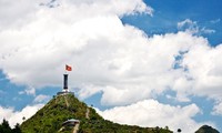 Lung Cu flag tower