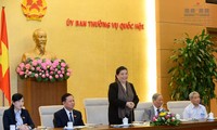 NA Vice Chairwoman Tong Thi Phong receives former NA deputies of Hoa Binh province