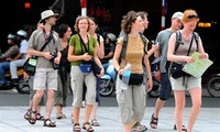 Foreign visitors to Vietnam increase