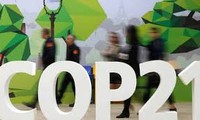 COP21: Climate deal due Saturday 