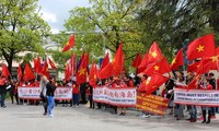 Vietnamese in Germany march to oppose China’s acts in East Sea