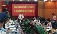 Deputy PM Truong Hoa Binh works with Ministry of Home Affairs