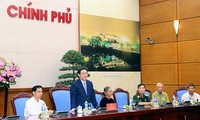 Deputy Prime Minister receives national contributors from Nam Dinh