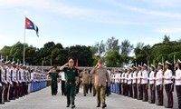 Vietnam, Cuba hold defense talks