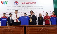 Japanese company to continue sponsoring Vietnam national football team