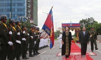 NA Chairwoman meets Cambodian PM 