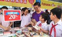 Ha Noi Book Festival 2016 opens space for families
