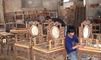 Visiting Hai Minh carpentry village